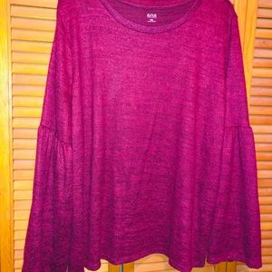 Beautiful and cozy ANA light weight sweater